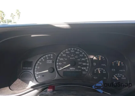 2001 Chevrolet Silverado 1500 Ls z USA, uszkodzony, nr VIN 2GCEC19T311376147